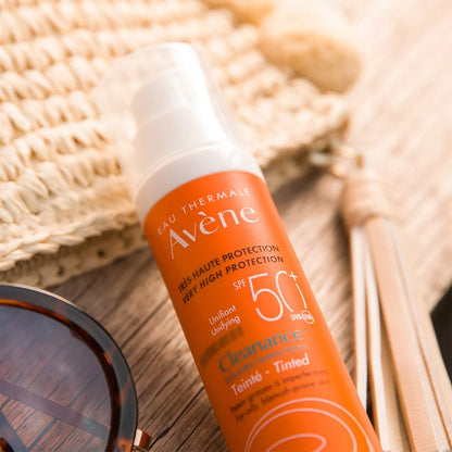Avene Protector Solar Cleanance 50 + Color Intenso 50ML